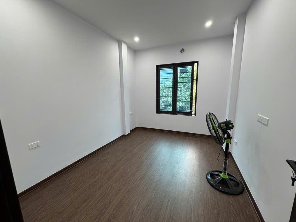 BÁN NHÀ PHƯỜNG ĐỊNH CÔNG, QUẬN HOÀNG MAI, Ô TÔ VÀO NHÀ 51M2 4 TẦNG 11,5 TỶ